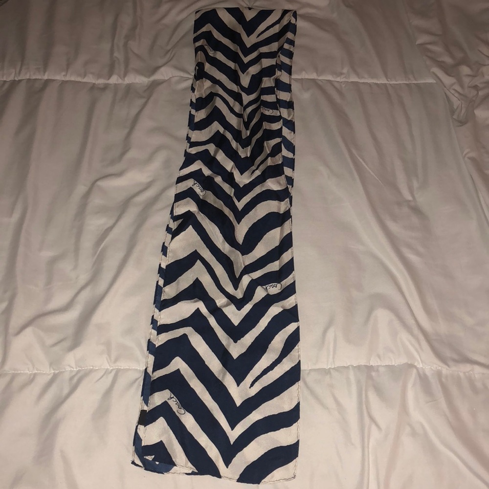 Coach Scarf - Picture 2 of 3